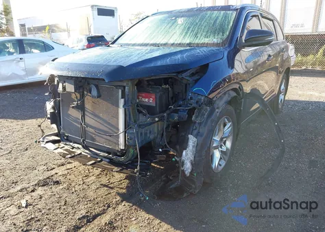 2015 Toyota Highlander Limited Platinum V6 из США, поврежденный, VIN 5TDDKRFH5FS217739